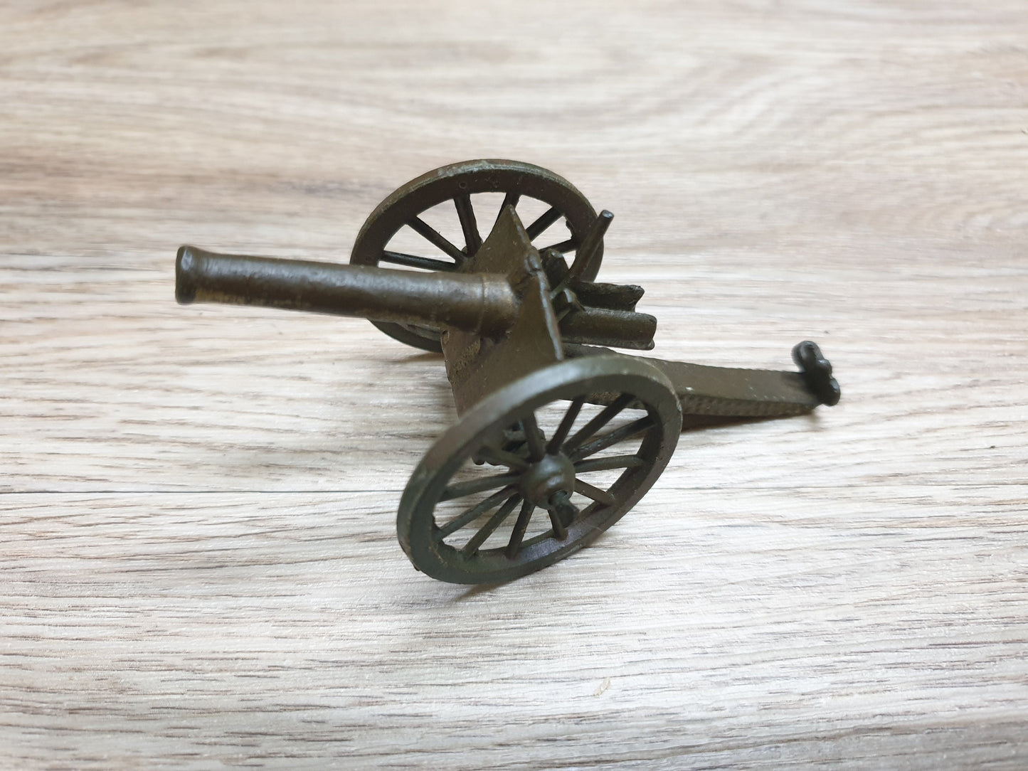 Toy Metal Cannon Britians